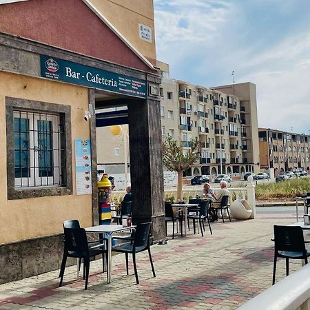 El Papagayo Apartment 2 Mins Walking To The Beach ตอร์เรเวียคา ภายนอก รูปภาพ